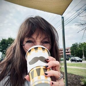 Meet your Posher, Tina